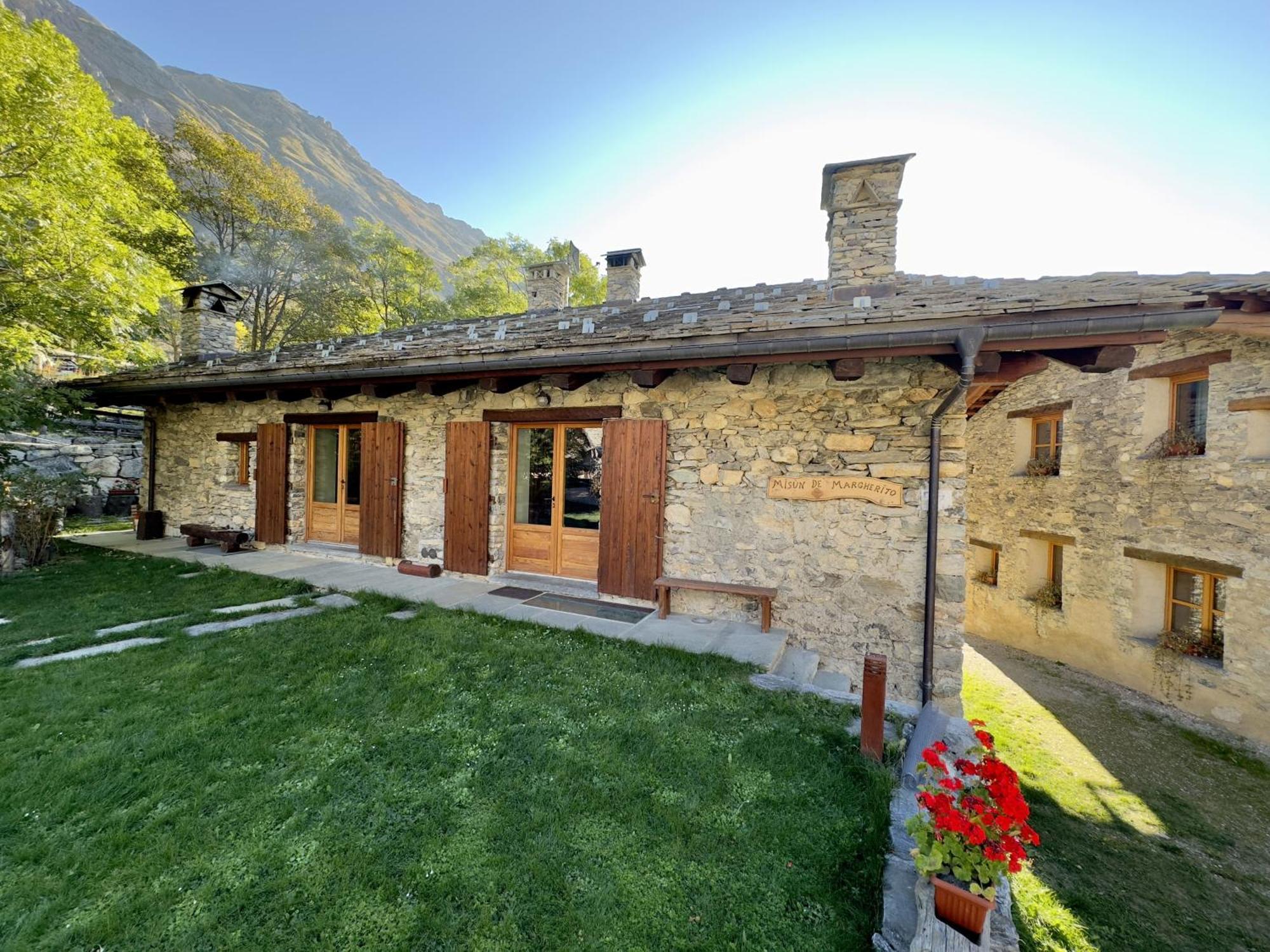 La Mizoun De Marguerito - Appartamento Genziana Chiappera Buitenkant foto